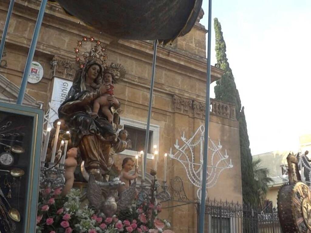 Alcamo processione festa patrona maria Santissima dei Miracoli
