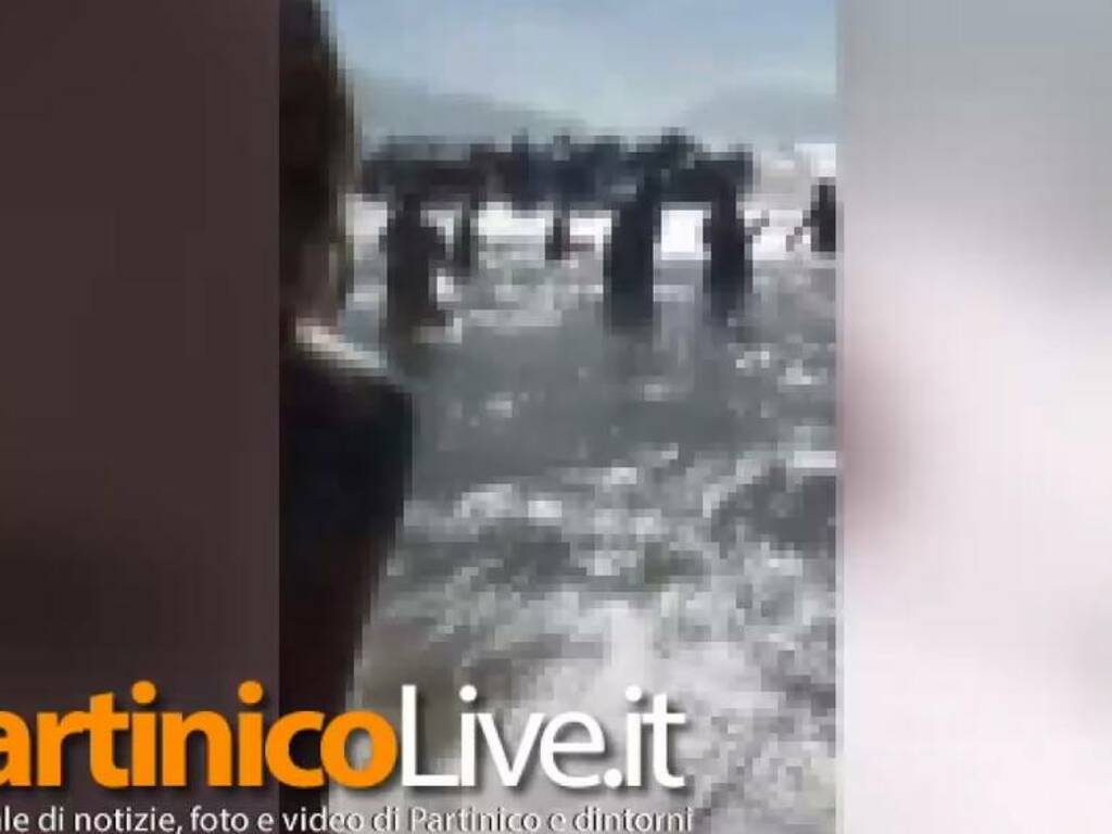 Trappeto salvataggio bambina annegamento spiaggia Casello