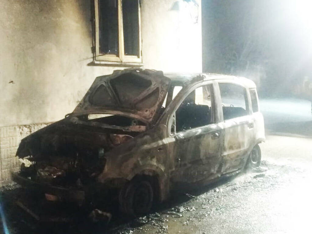 Balestrate contrada Giudeo incendio auto 31-7-2019 (1)