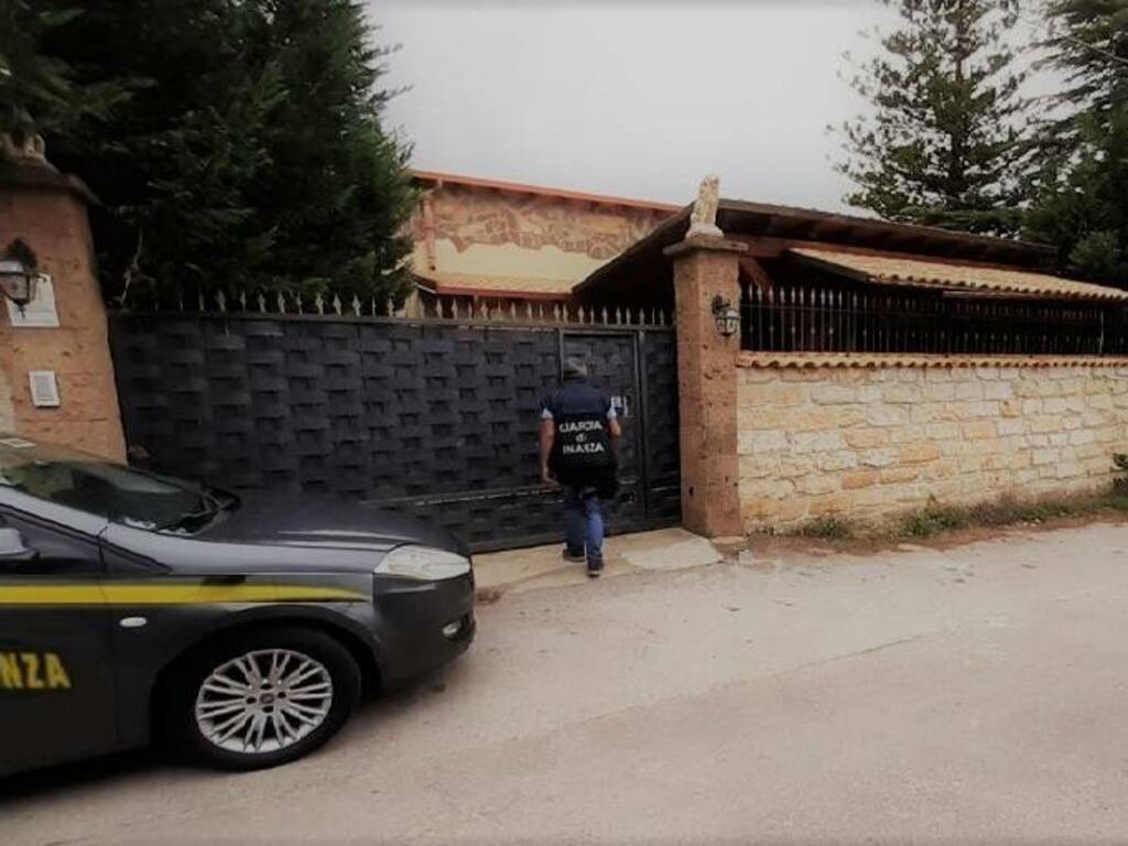 Carini villa sequestrata a Khemais Lausgi