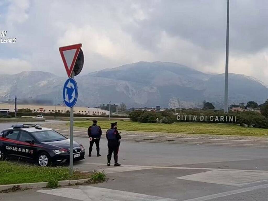 Carini carabinieri posto blocco ingresso città