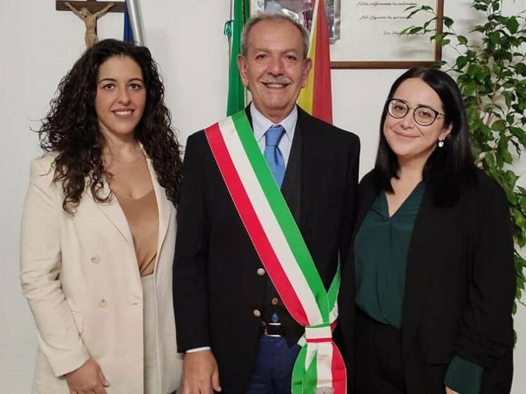Montelepre sindaco Terranova con presidente e vice consiglio Giusy Sapienza e Vitalba Sapienza