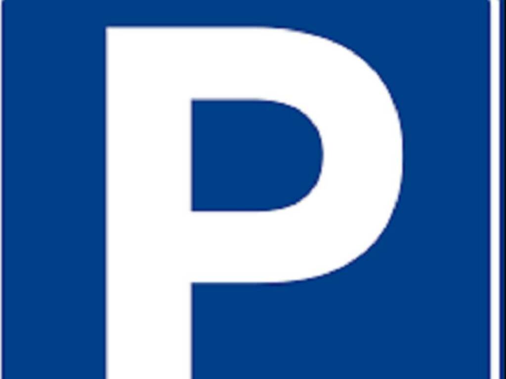 simbolo cartello stradale parcheggio