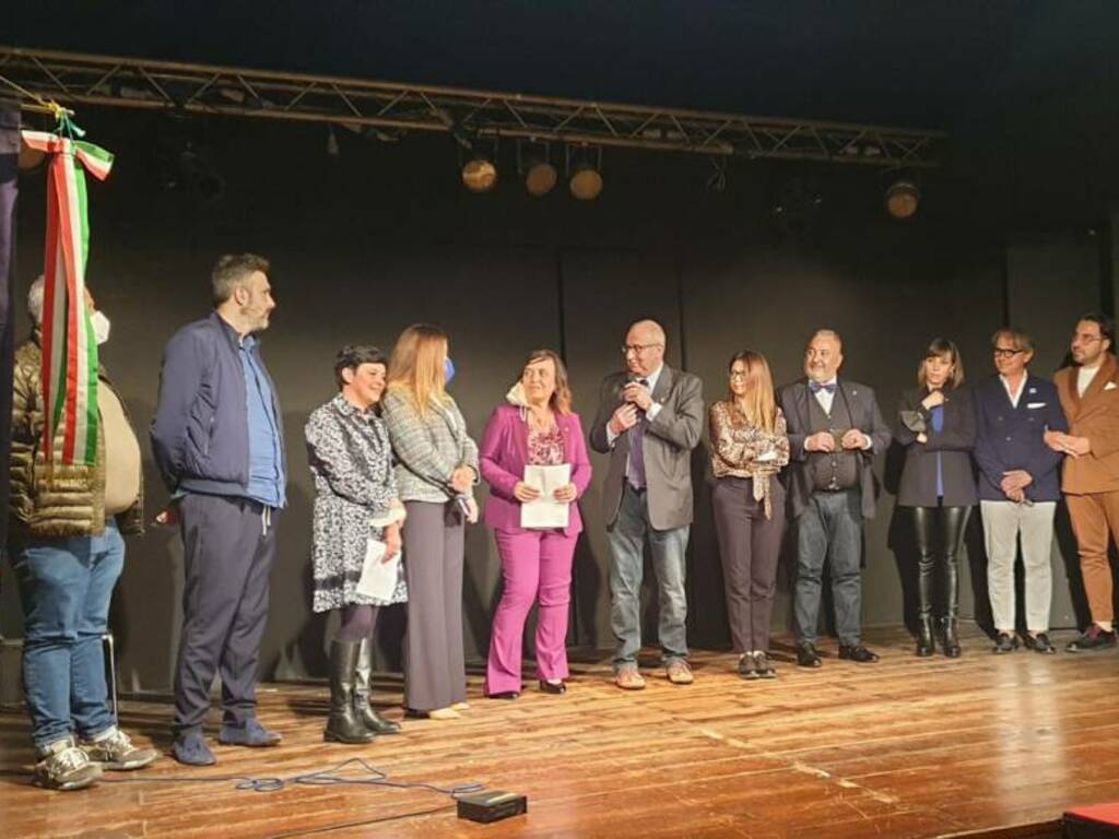 Partinico teatro Gianì cabaret Ernesto Maria Ponte beneficienza profughi Ucraina 29-4-2022