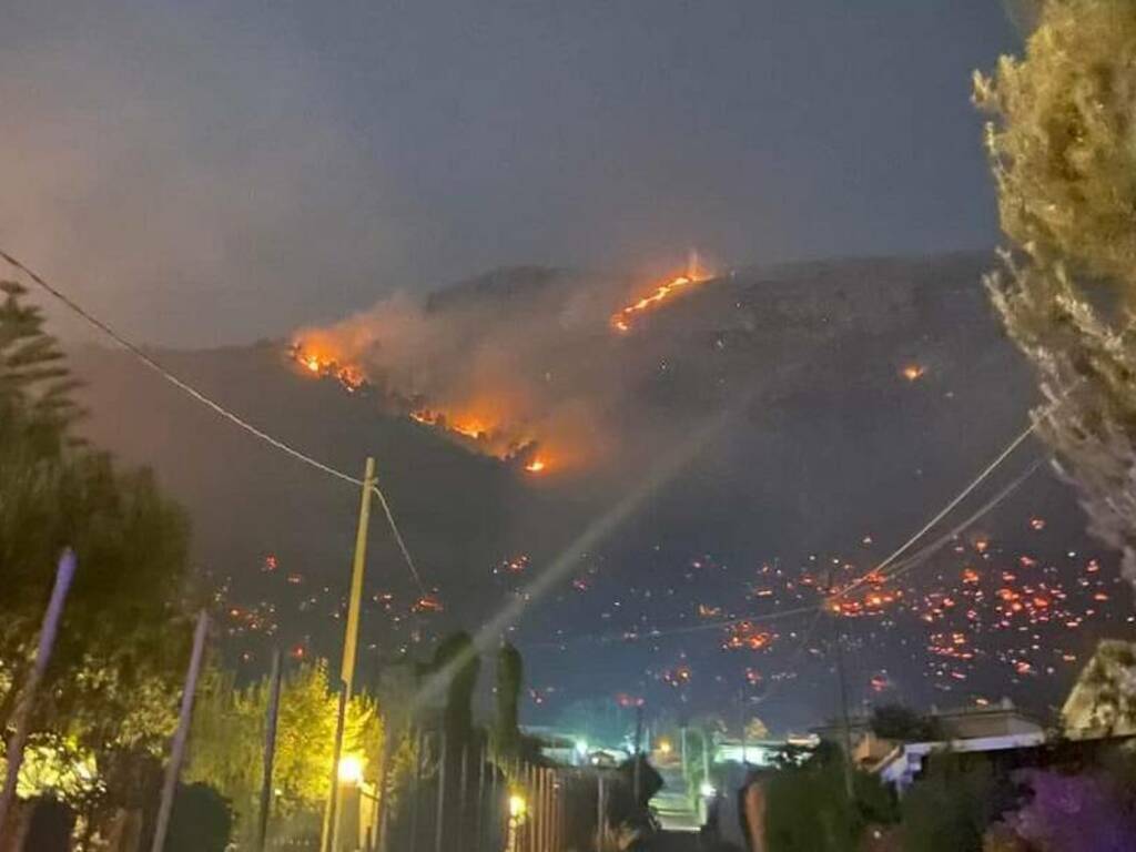 Carini montagna Longa incendio (2) 9-9-2022