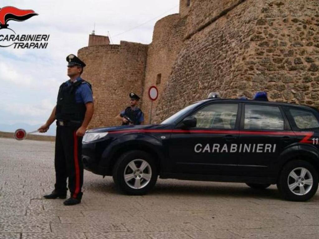 Castellammare posto blocco carabinieri castello cala marina