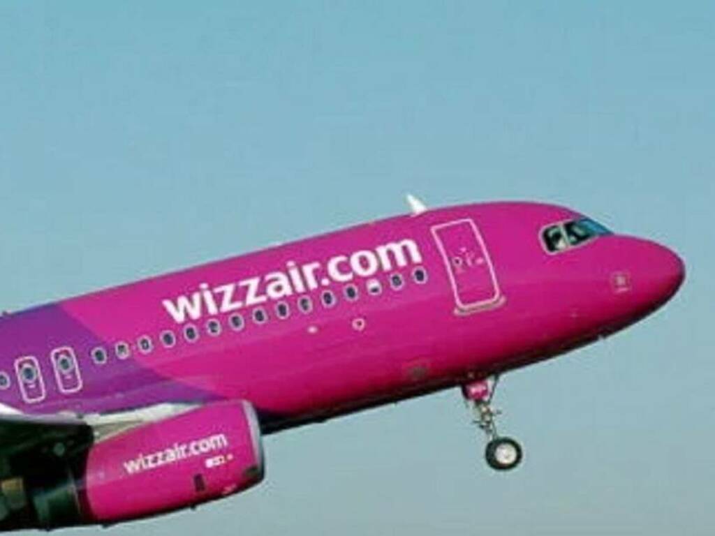 WizzAir volo aereo compagnia
