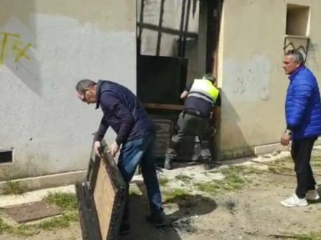 I vandali di nuovo all’attacco contro il centro anziani dell’ex Arena Lo Baido di Partinico già più volte devastato 