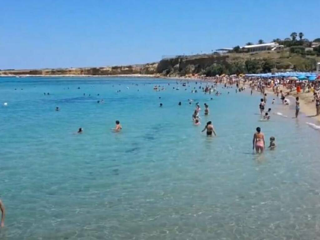 Il Comune di Cinisi definisce l’aggiudicazione della gestione di spiaggia e chiosco in zona Magaggiari per l’apertura al pubblico 