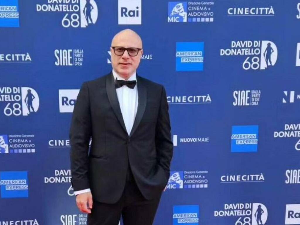 Vincenzo Pirrotta in nomination al David di Donatello per l’esordio in regia con il suo travolgente film “Spaccaossa”  