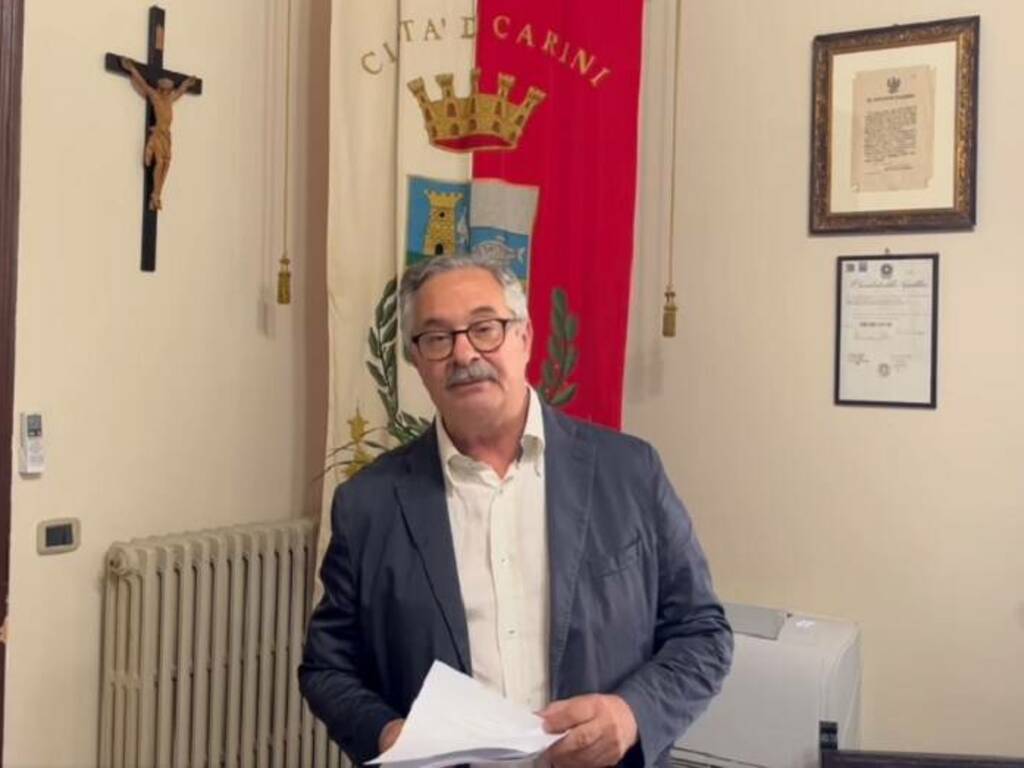 Il sindaco di Carini dice no alla sanatoria delle case entro i 150 metri dal mare, l’emendamento in discussione all’Ars 