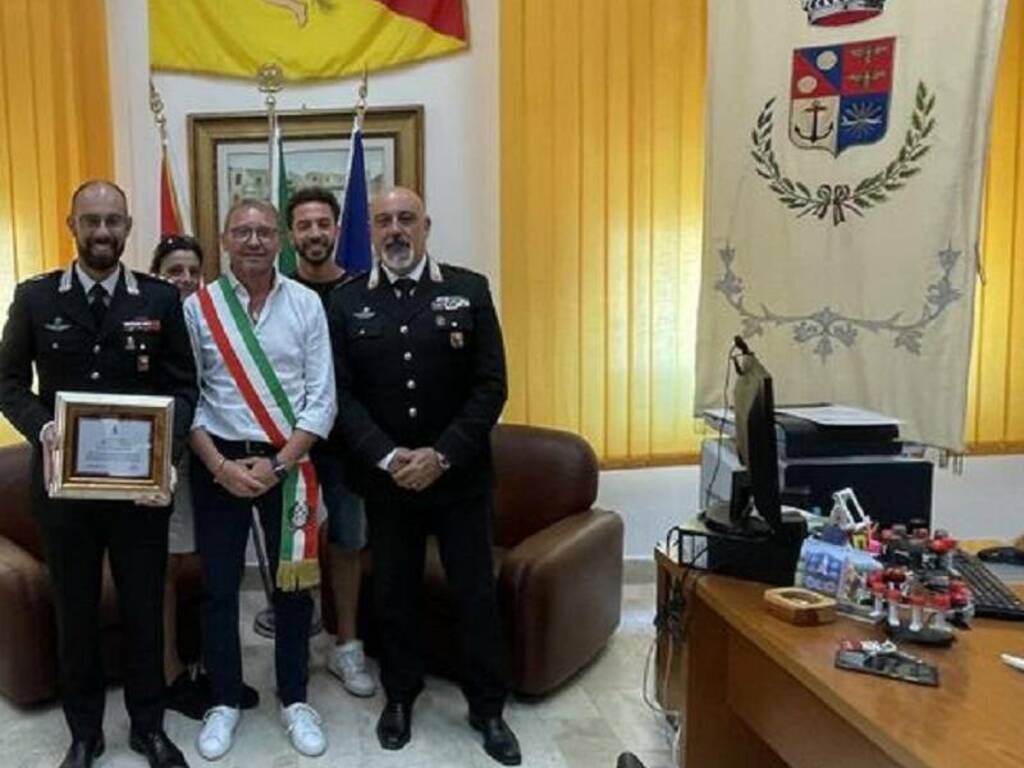 Dopo tre anni lascia Partinico il capitano dei carabinieri Mario Petrosino, oggi a Trappeto il saluto dell’amministrazione comunale 