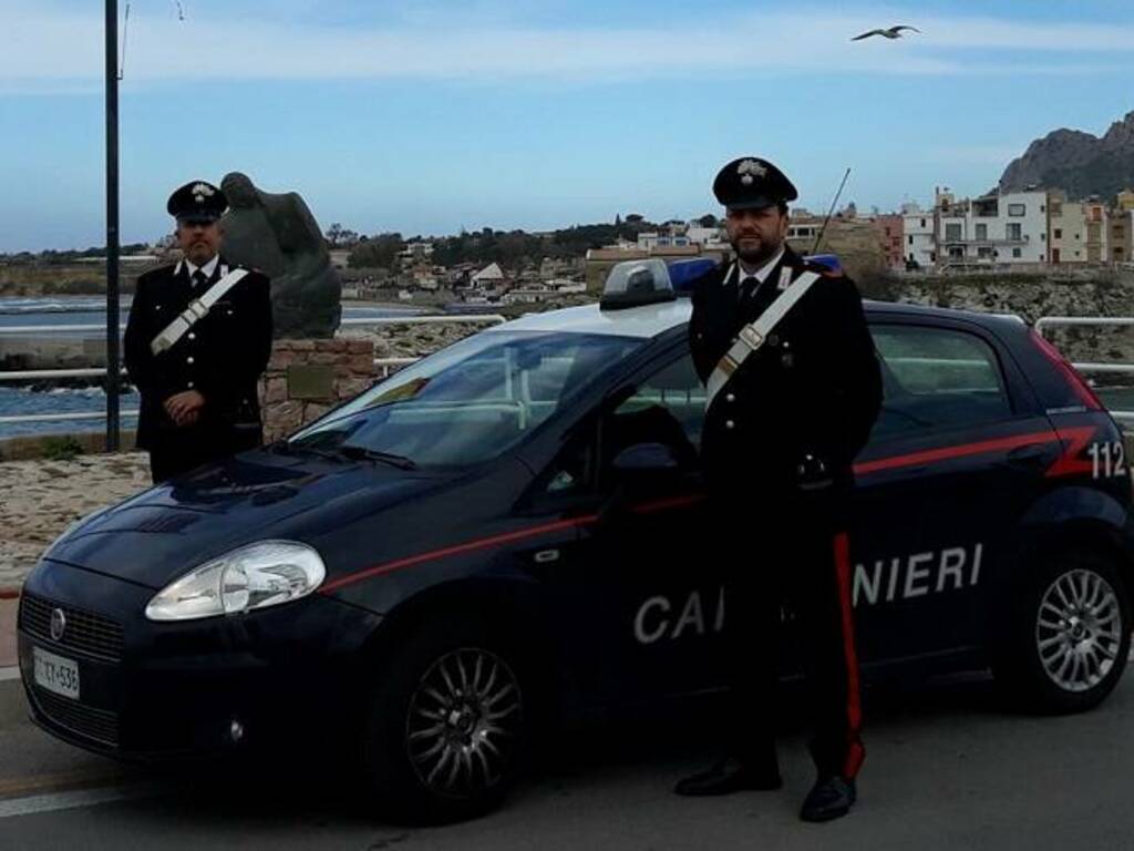 Scoperta dai carabinieri una festa abusiva in una villa di Terrasini, era stata pubblicizzata sui social, tre denunce  