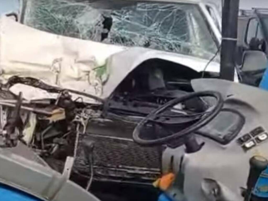 Sono dichiarati fuori pericolo i tre feriti dell’incidente avvenuto a Partinico tra un trattore, un furgone e un autobus  