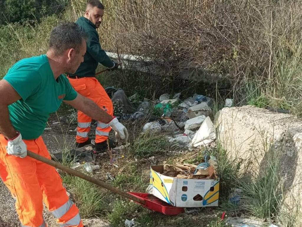 A San Silvestro e a capodanno niente raccolta rifiuti a Partinico e Borgetto, altri due giorni consecutivi senza servizio 